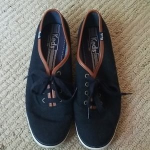 Navy wool Keds